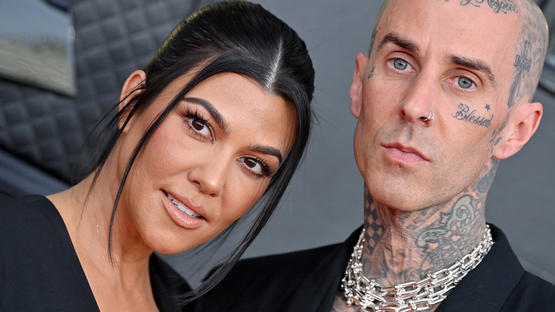 kourtney-kardashian-i-travis-barker-7c8bec2