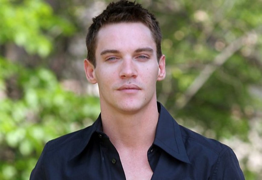 JONATHAN RHYS MEYERS Życie na krawędzi