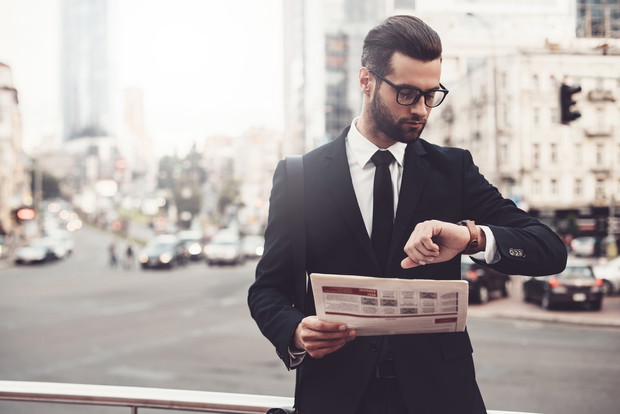 3. Faceci nie lubią, gdy ich partnerki zarabiają więcej