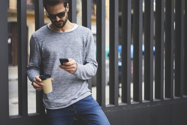 Dzieli się naprawdę złymi memami