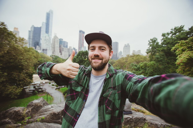 Publikuje tylko selfie