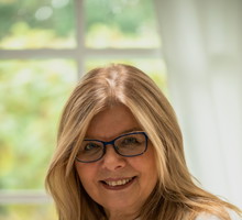 Maria Stachurska napisała pierwszą pełną biografię położnej z Auschwitz