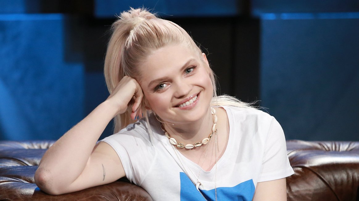 Margaret potwierdziła, że jest zaręczona z Kacezetem