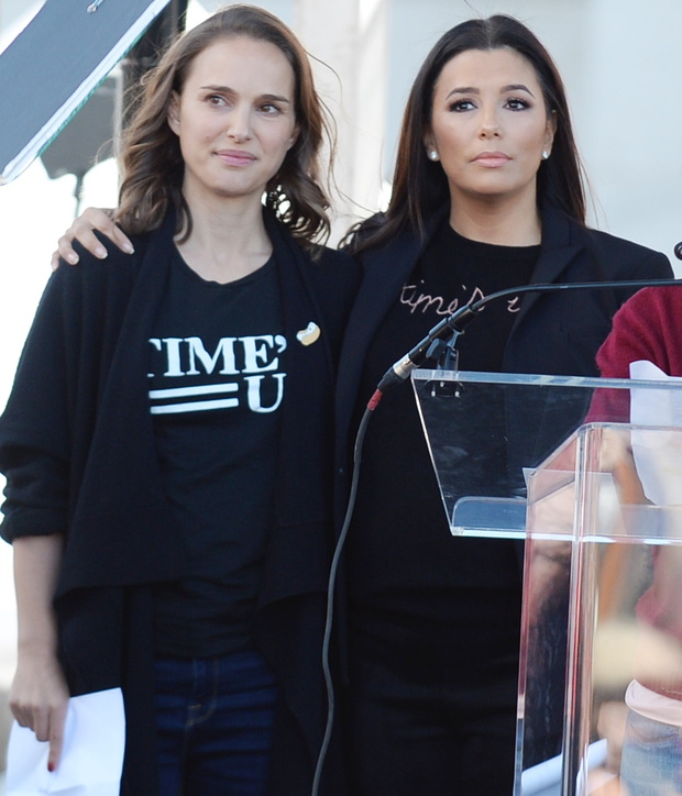 Natalie Portman i Eva Longoria podczas wystąpienia na Marszu Kobiet w Los Angeles