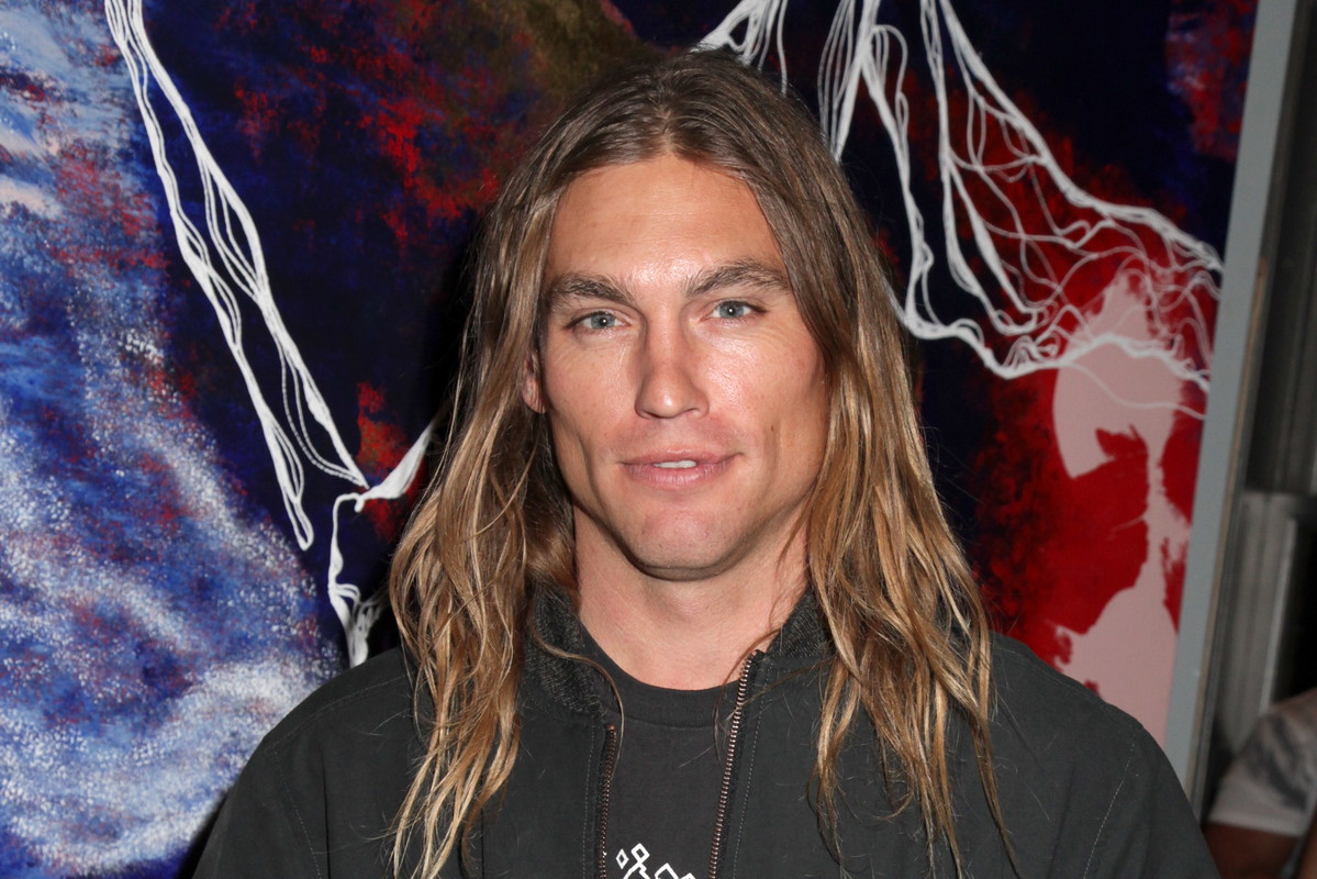 Kim jest Max Hodges?