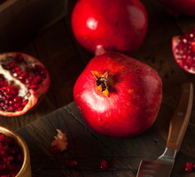 Jak obrać owoc granatu? 3 sprawdzone sposoby, które ocalą cię przed kuchenną katastrofą