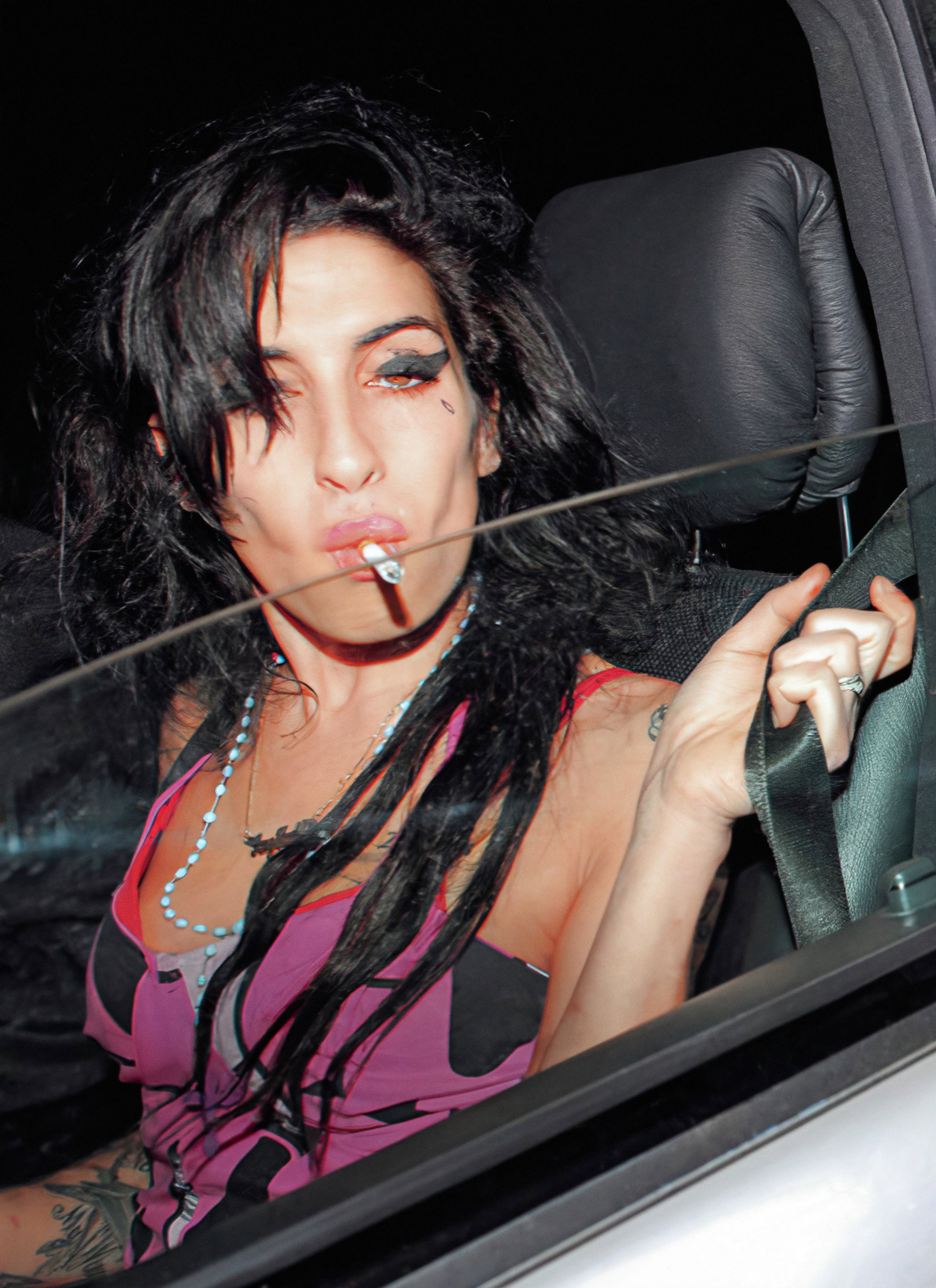 Kiedyś przyznała, że ma nie po kolei w głowie. „Ale przecież każda kobieta tak ma” – przekonywała. Zmarła w wieku 27 lat na skutek przedawkowania alkoholu. Okazało się, że po kilku miesiącach abstynencji Amy przesadziła z liczbą drinków na imprezie. Miała