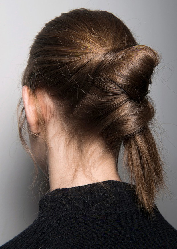 Fryzury długie włosy wiosna 2018