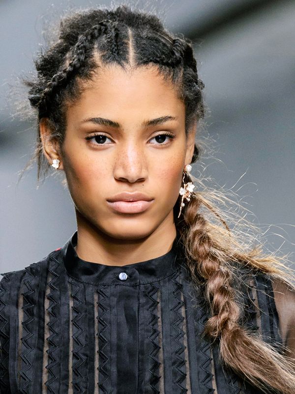 Fryzury długie włosy wiosna 2018