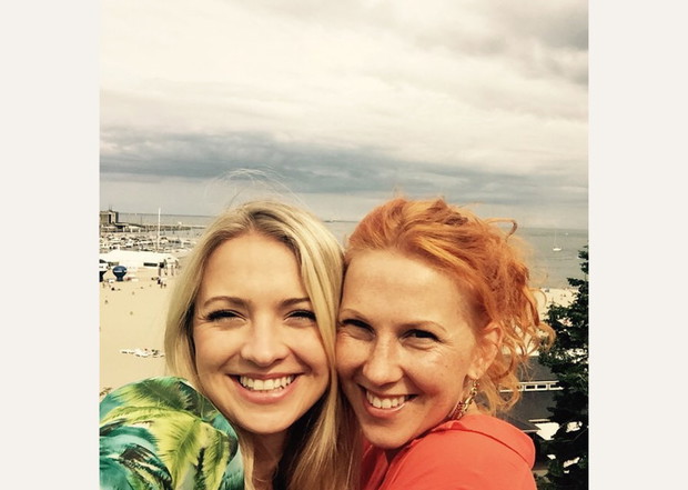 Renata i Agata Kaczoruk, Rafał i Marcin Mroczkowie, Katarzyna i Tomasz Sowińscy te gwiazdy są bliźniętami. Wiedzieliście? ZDJĘCIA