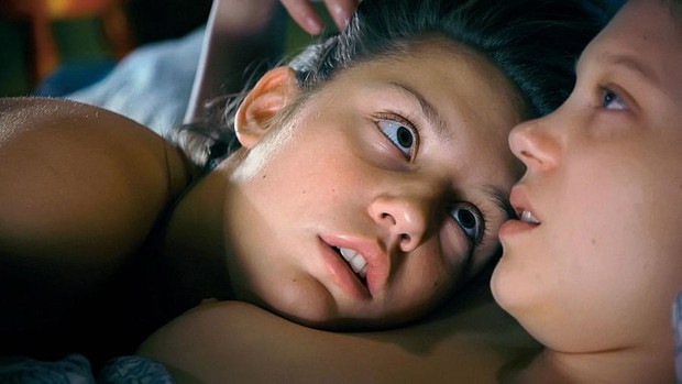 Życie Adeli rozdział 1 i 2 film o lesbijskiej miłości