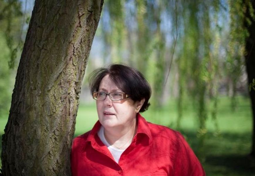 TERESA GENS Tajemnica budzi emocje