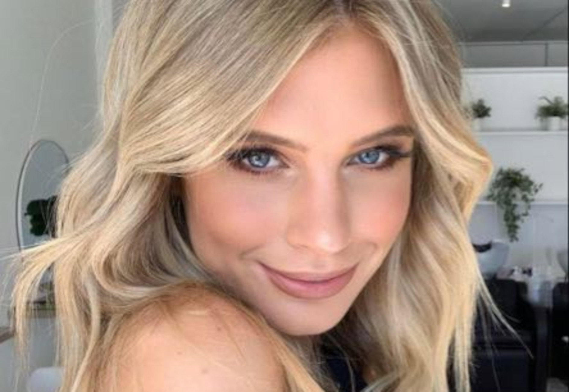 Włosy jak tafla wody - glass hair