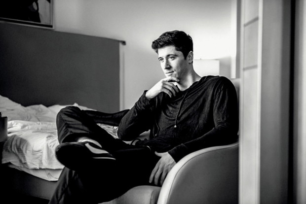 Zmieniłem szkołę na wieczorową, bo rano były treningi. Kiedy Legia zrezygnowała ze mnie, to był cios - Robert Lewandowski.