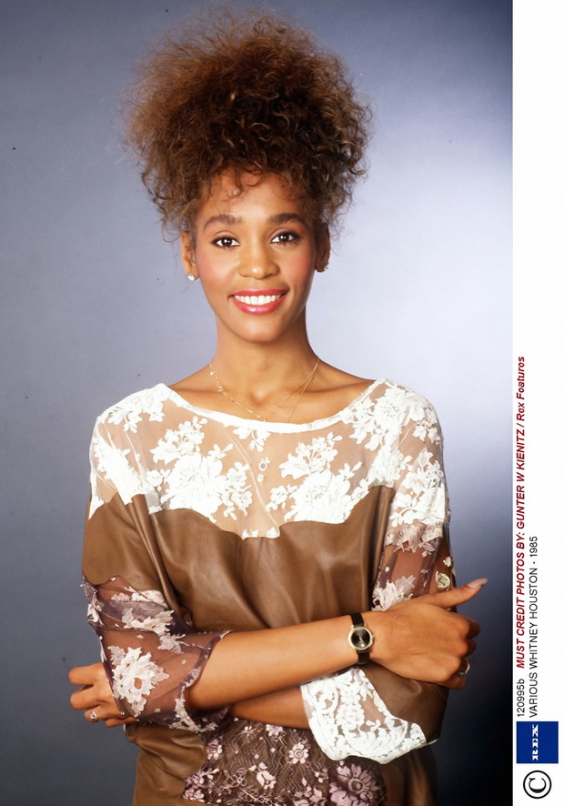 Whitney Houston dziś obchodziłaby 53 urodziny. Jej śmierć do tej pory skrywa wiele tajemnic