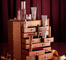 Kalendarz adwentowy z kosmetykami