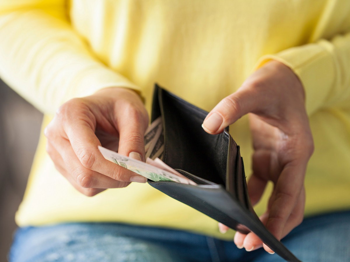 znaleziony portfel z pieniędzmi