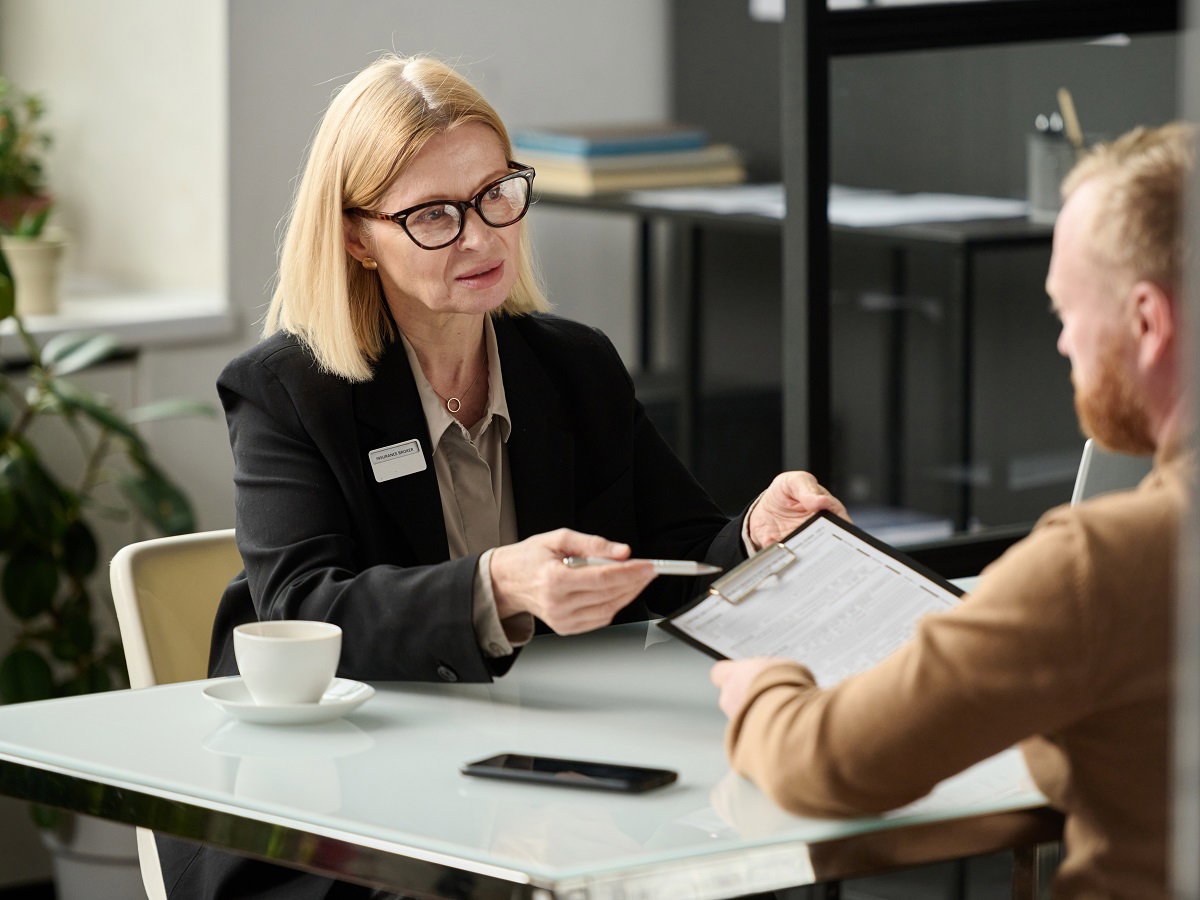 kobieta chciała być szczęśliwa