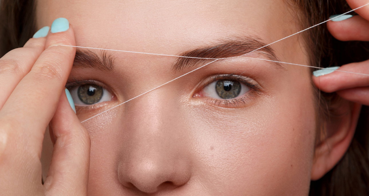 nitkowanie brwi