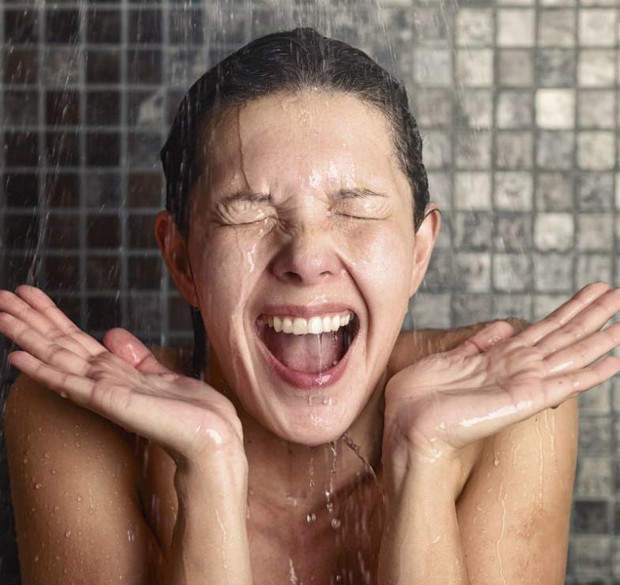 Pokochaj zimne prysznice