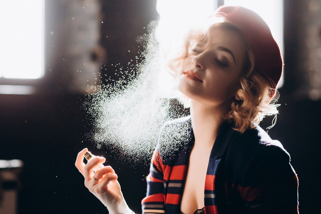 Perfumy, które poprawiają nastrój. Czy to możliwe?
