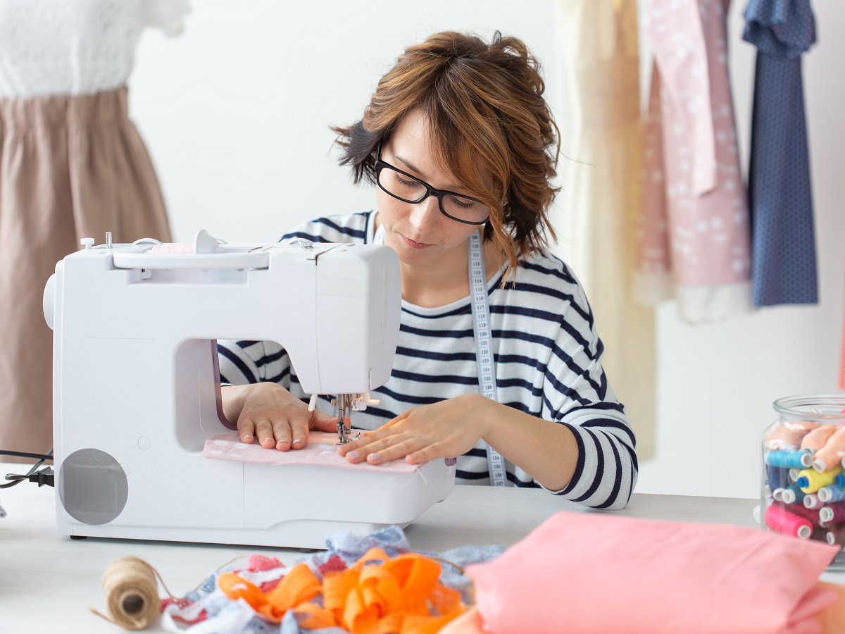 kobieta pokłócona z sąsiadkami