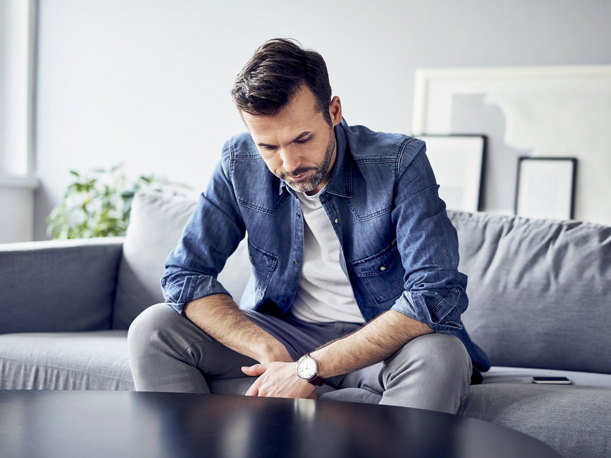 mężczyzna zmartwił się o córkę