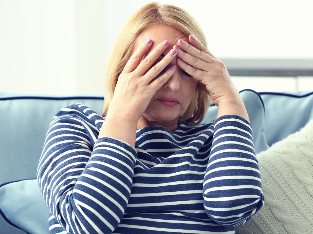 smutna kobieta