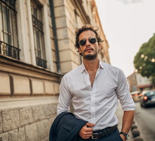 przystojny-mezczyzna1-2e9c3c4