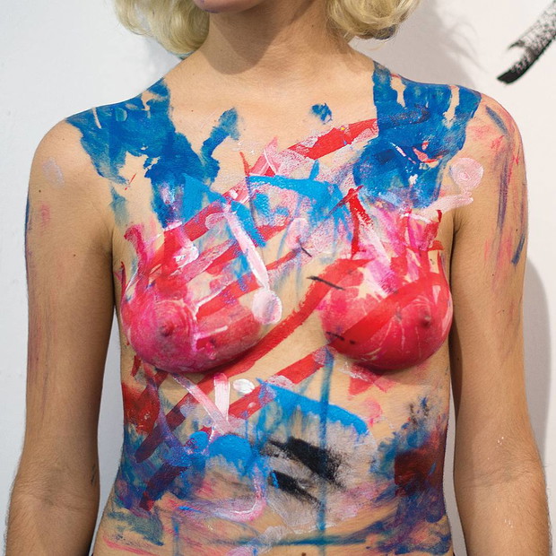 Artystka znalazła sposób na cenzurę nagości na Instagramie