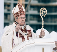 Janusz Gajos w filmie "Kler"