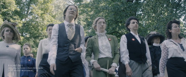 Kadry z filmu Siłaczki