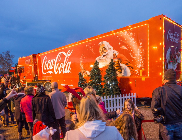 Nosowska w świątecznej piosence Coca Coli