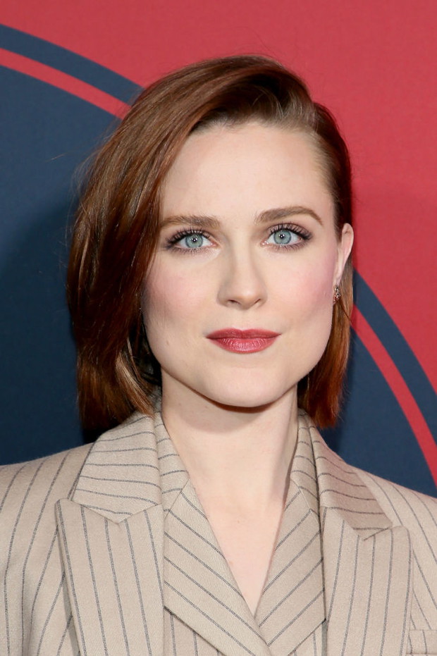 Przełożone na jedną stronę a'la Evan Rachel Wood
