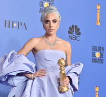 Lady Gaga ze Złotym Globem 2019