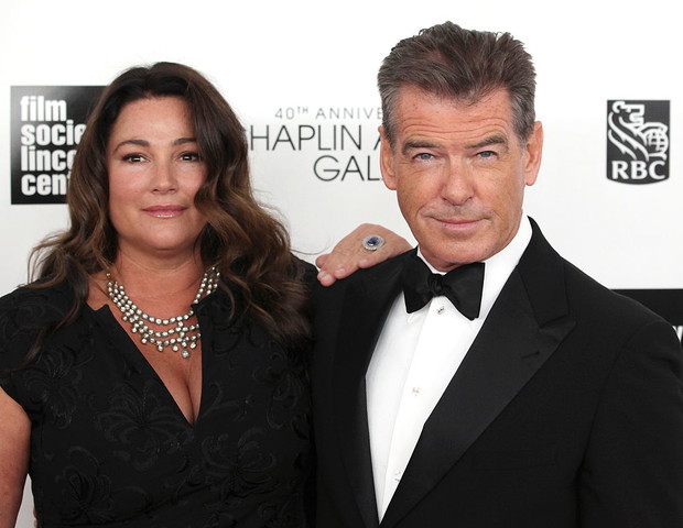 Pierce Brosnan i Keely Shay Smith w 2013 roku