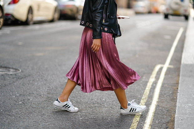 Plisowane spódnice na jesień 2018: trendy moda jesień 2018