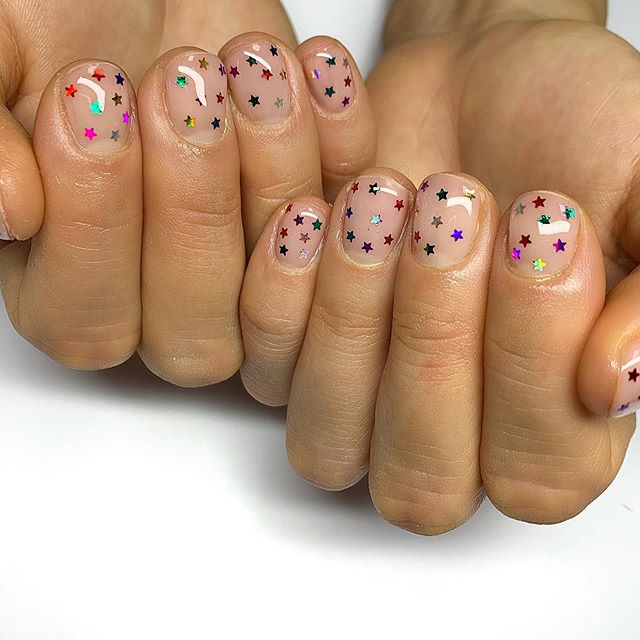 Modne paznokcie na Sylwestra 2020