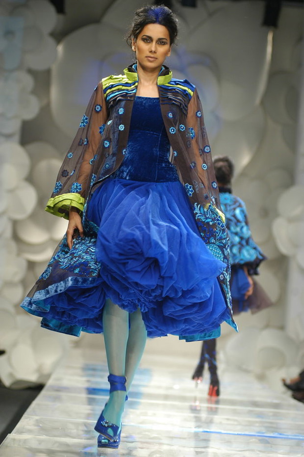 Kolor Roku Pantone 2020 - Classic Blue