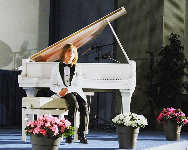 7-letni kompozytor z Grecji