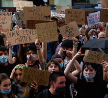 Protesty w Warszawie: "Stop calling Murzyn"