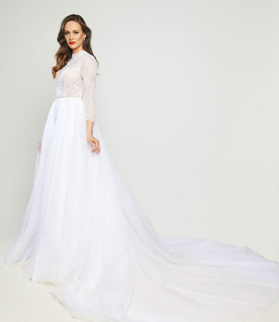 suknia ślubna z okazji 100. rocznicy urodzin Jana Pawła II projektu Karoliny Seeger