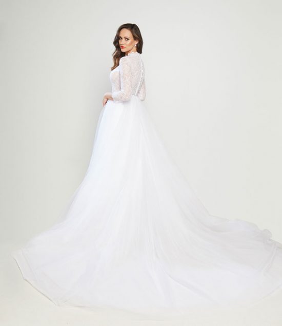 suknia ślubna z okazji 100. rocznicy urodzin Jana Pawła II projektu Karoliny Seeger