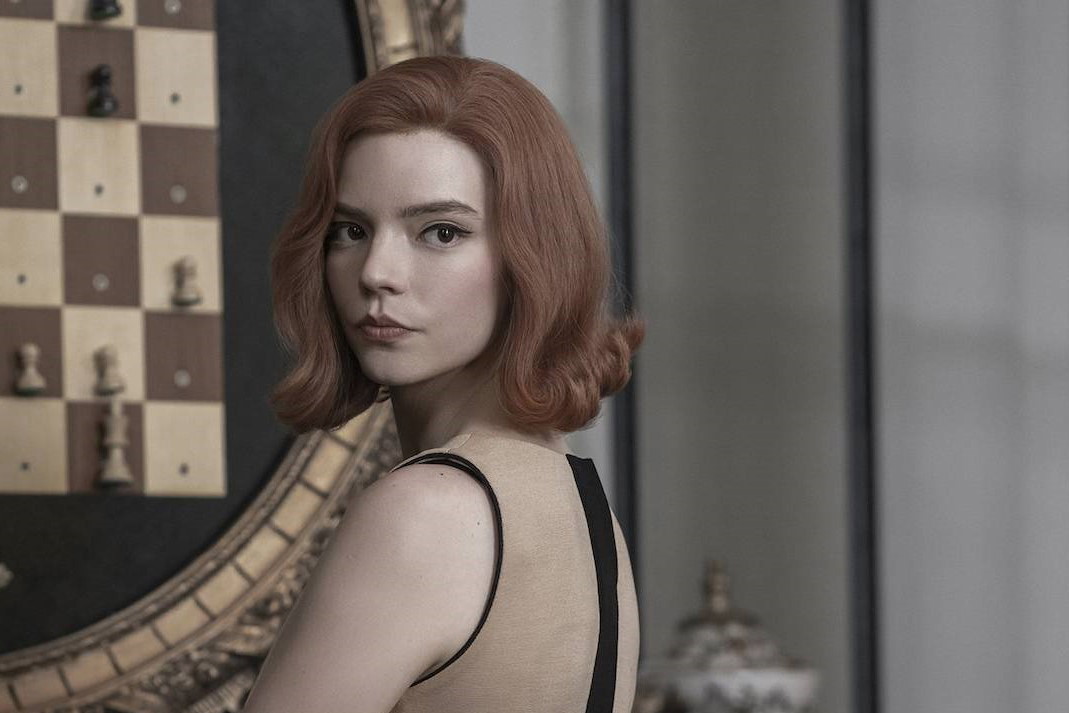 Gambit Królowej - 60's flip