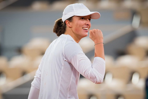 Iga Świątek - kim jest polska tenisistka okrzyknięta najlepiej grającą tenisistką świata. Wiek, sukcesy, zdjęcia