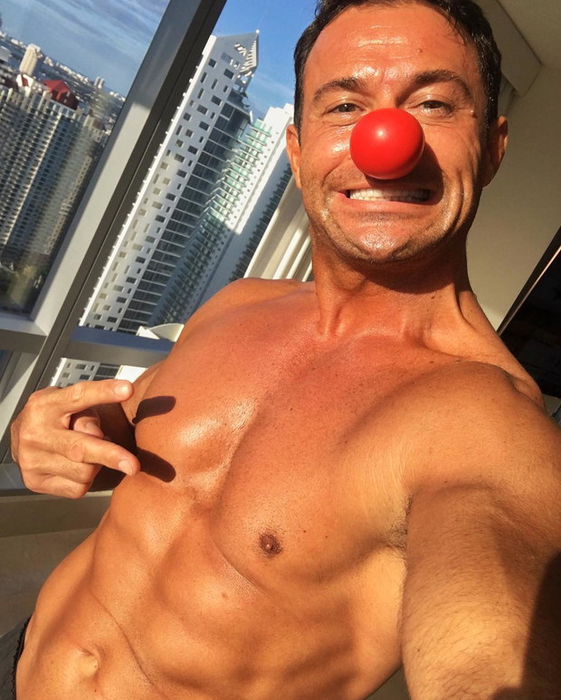 Tak Romain Zago bawił się dzień po rozwodzie