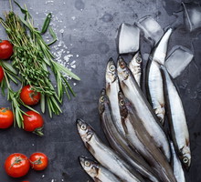 Śledziki po myśliwsku z grzybami: prosty przepis na wigilijny stół