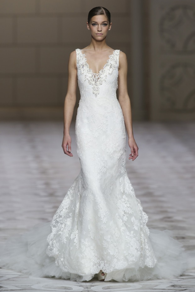 Pronovias_brd_S15_035