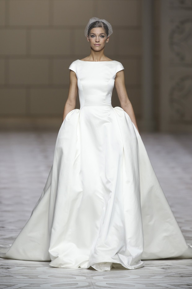 Pronovias_brd_S15_110