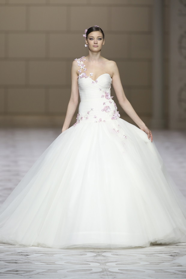 Pronovias_brd_S15_147